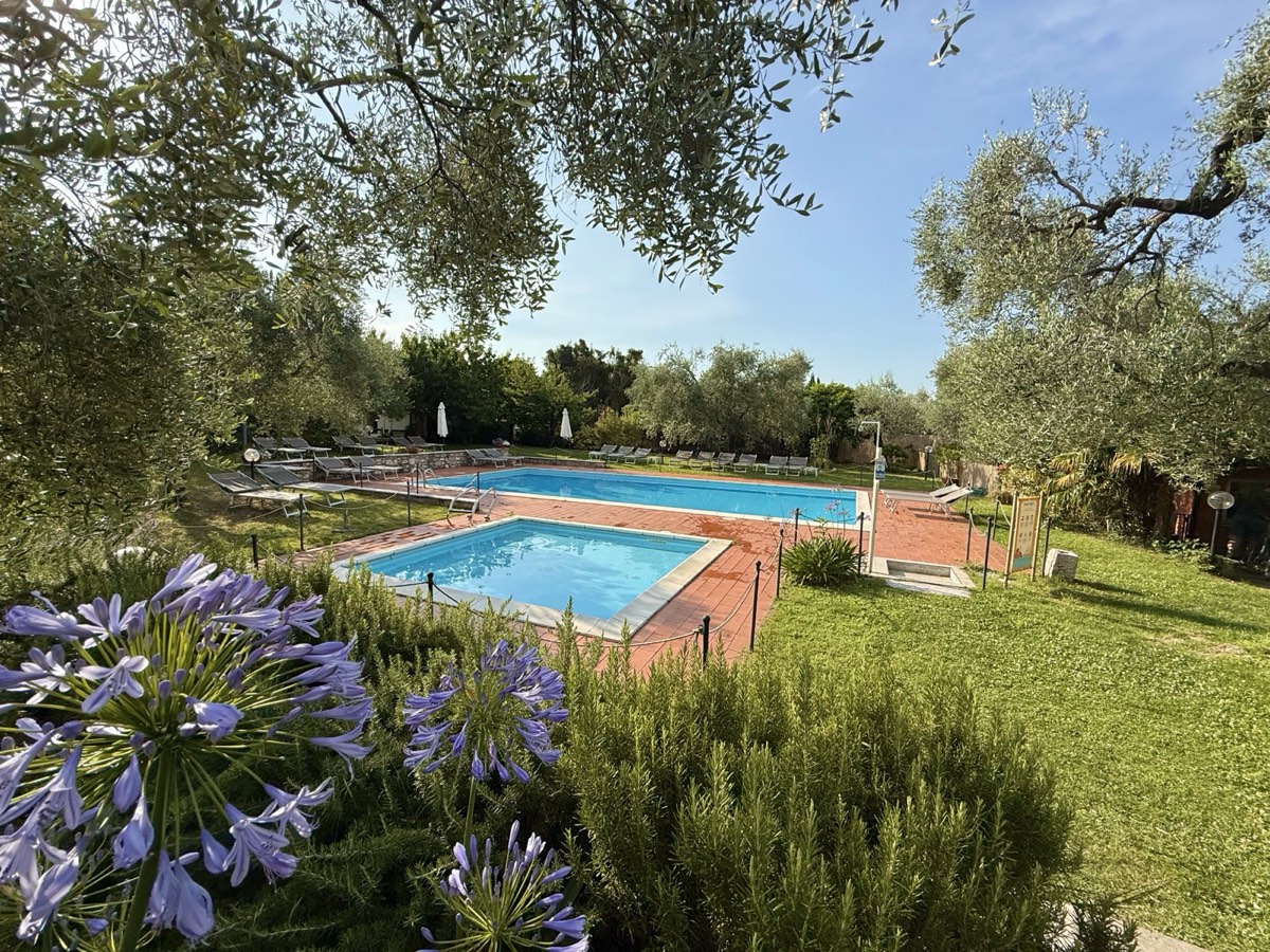 Piscina a Borgo Antico Apartments
