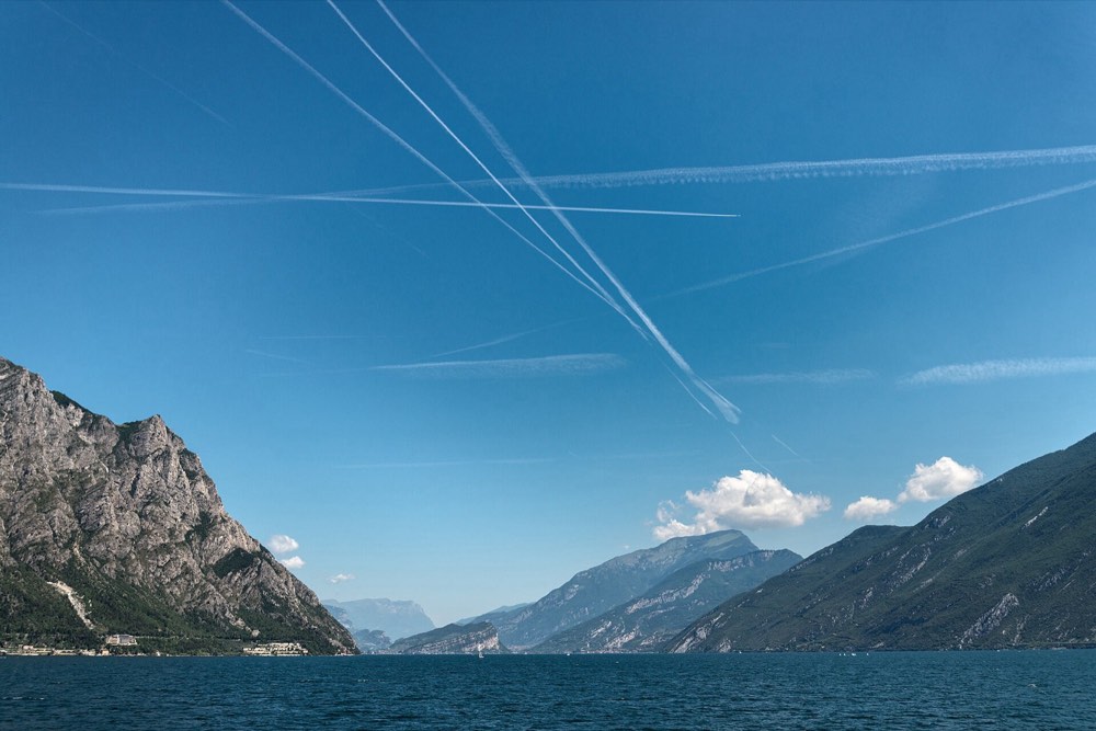 Blick auf den Gardasee von der Fähre